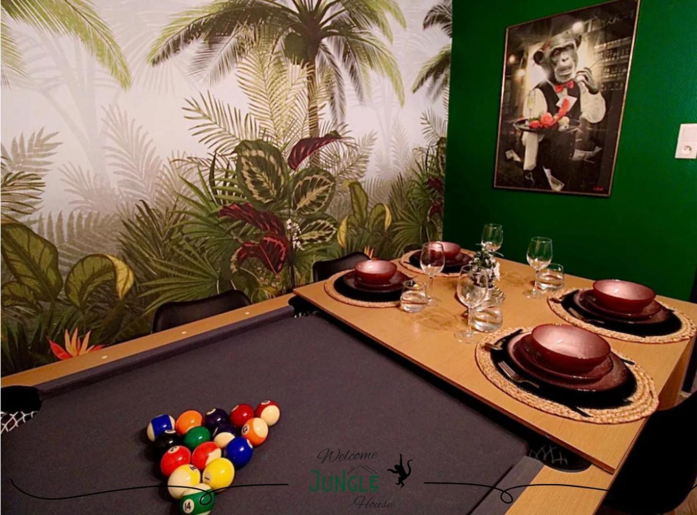 Maison "Jungle House" 90 M2 Billard, Retroprojecteur, Bar A Jeux , Vinyle, Wifi Fibre, Ideal Pro & Famille A Montbrison Ngoại thất bức ảnh