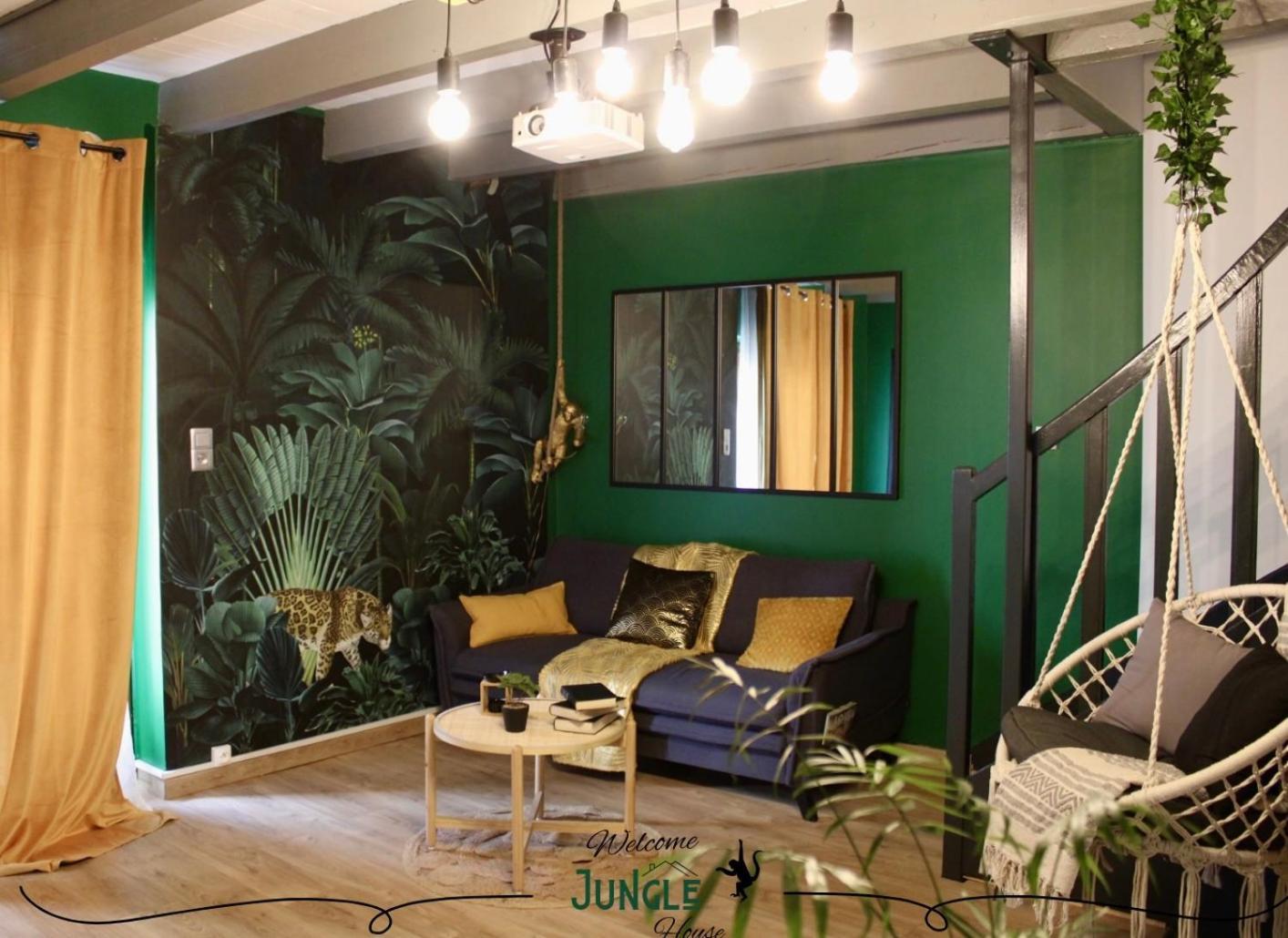 Maison "Jungle House" 90 M2 Billard, Retroprojecteur, Bar A Jeux , Vinyle, Wifi Fibre, Ideal Pro & Famille A Montbrison Ngoại thất bức ảnh